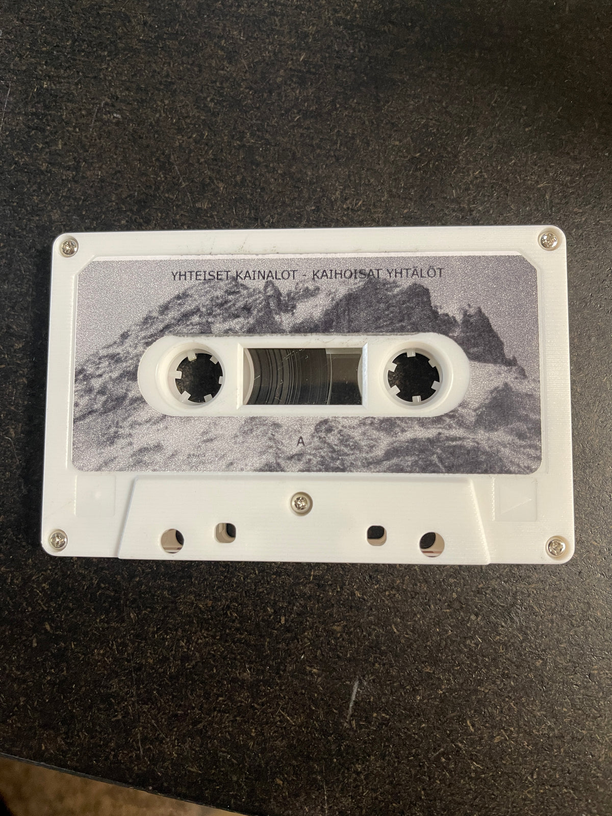 Yhteiset Kainalot - Kaihoisat Yhtälöt CASSETTE